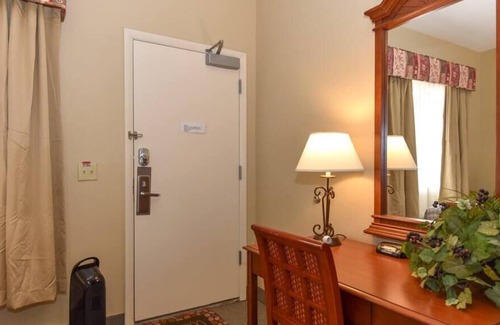National Gardens Apartamento | Harley Treat near the Beach, pool, suite