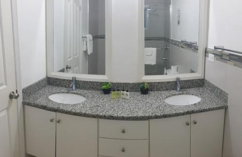 Kingston Apartamento | HARLOE'S SUITe