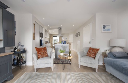 Harlyn Cabaña | Harlyn Folly, Apartment 6 - sleeps 4 guests in 2 bedrooms