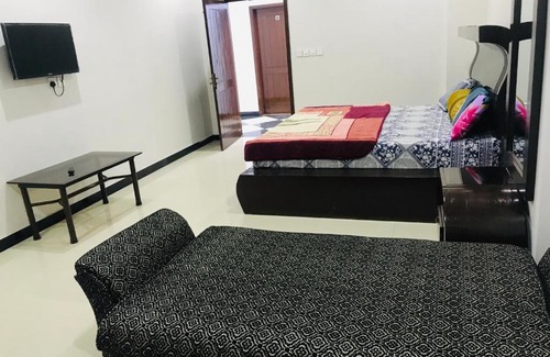 Gulshan-E-Jamal Hotel | Harmain Palace Hotel