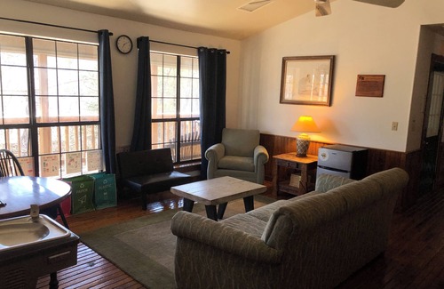 Huntsville Cabina | Harman lodge in the heart of the Ozark Wilderness