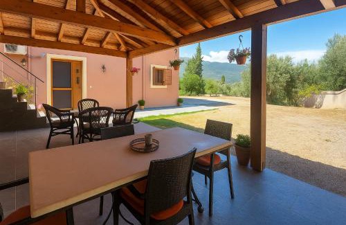 Kato Korakiana Casa | Harmony apartment near Dassia, Ipsos