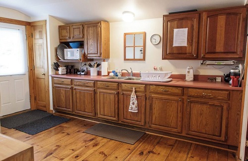 Northport Cabina | HARMONY COTTAGE - Town of Northport
