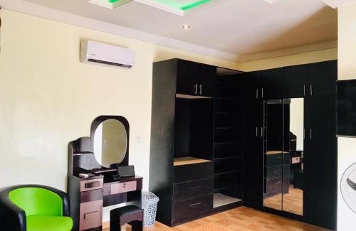Ibadan Apartamento | Harmony Homes Ibadan: Modern 3BR Duplex in Oluyole
