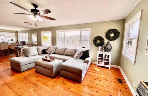 Mill Spring Casa | Harmony House - cozy, private mountain home, with firepit and pool table, located 10 minutes from Tryon Equestrian Center, Lake Lure, Local Wineries, and wedding venues