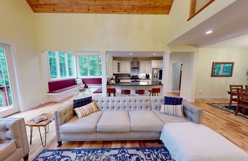 Victor Cabina | Harmony House Luxury Cabin with National Park Access