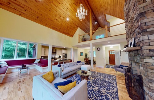 Victor Cabina | Harmony House Luxury Cabin with National Park Access