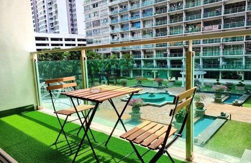 Taman Mount Austin Apartamento | Harmony studio private balcony Palazio Mount Austin by GDRAGON HomeStay