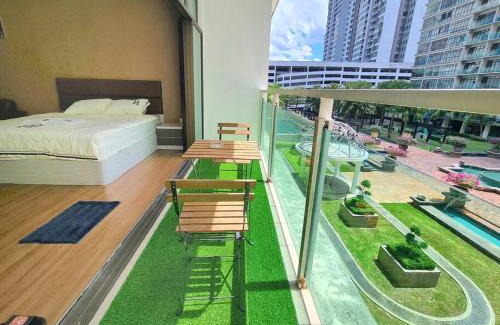 Taman Mount Austin Apartamento | Harmony studio private balcony Palazio Mount Austin by GDRAGON HomeStay