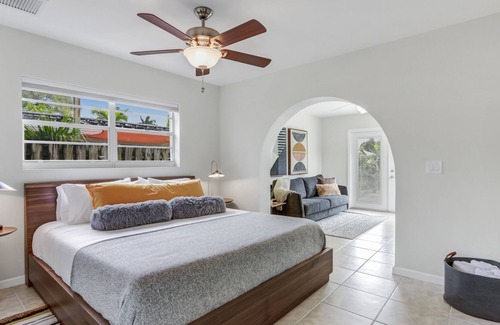 South Corals Casa | Harmony: Work Friendly, Private Guest House, by NewmanHospitality