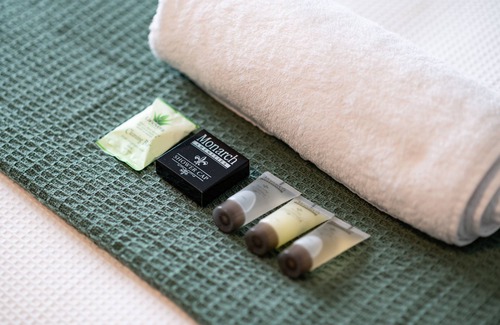 Wollongong Hotel | Harp Hotel