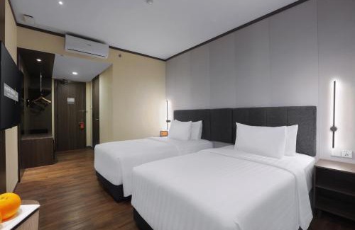 Lubuk Baja Hotel | Harper Premier Nagoya Batam