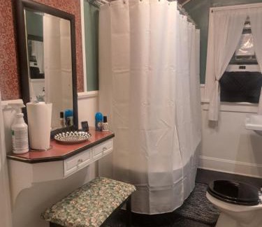 Terre Haute Cama Y Desayuno | Harriott House, The Gallery Forest Room