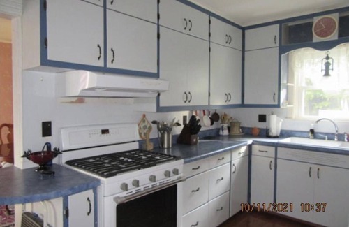 Harrisville Casa | Harrisville, in town 4 bedroom/2 bath 1888 family home w/ wrap-around porch