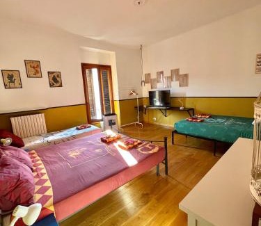Zona Farini Apartamento | Harry Potter House - 10 min to Centrale