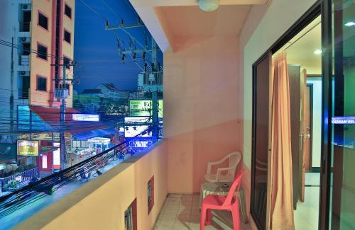 Central Pattaya Hotel | Harrys Hotel Bar & Restaurant