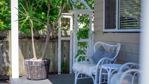 Nelson Bay Casa | Harrys Pet Friendly Holiday House
