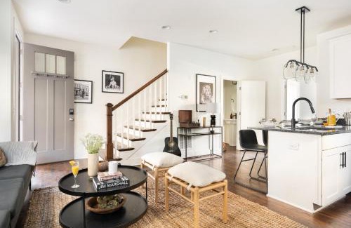 Chestnut Hill Casa | Hart Suite 6 by AvantStay Gorgeous Town House w Modern Amenities in Nashville