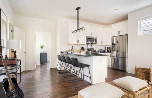 Chestnut Hill Cabaña | Hart Suite 7 by Avantstay Gorgeous Town House w/ Modern Amenities in Nashville!
