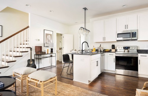 Chestnut Hill Apartamento | Hart Suite 8 by AvantStay | Gorgeous Town House w/ Modern Amenities!