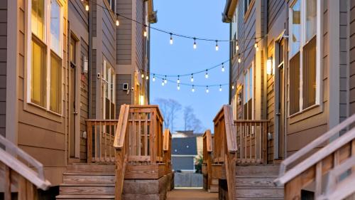 Chestnut Hill Casa | Hart Suite Buyout 1 by AvantStay Two Town House Buyout w Modern Amenities in Nashville