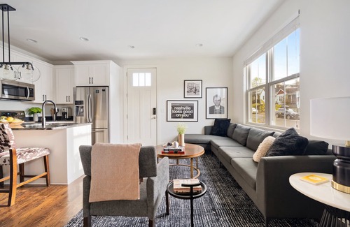 Chestnut Hill Casa | Hart Suite Buyout 3 by AvantStay | Two Town House Buyout in Nashville!