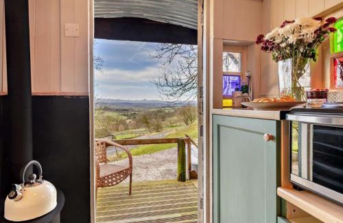 Newton Grange Otro | Hartington Hideaway