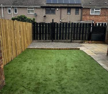 Hartlepool Casa | Hartlepool - House - Sleeps 5 - Parking