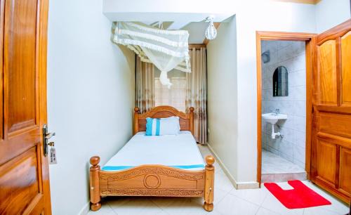 Kampala Cama Y Desayuno | Harts Motel