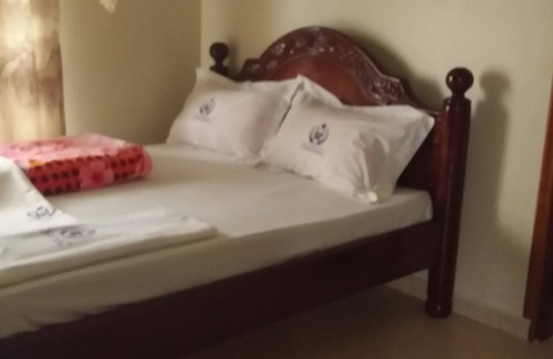 Kampala Hotel | Harts Motel