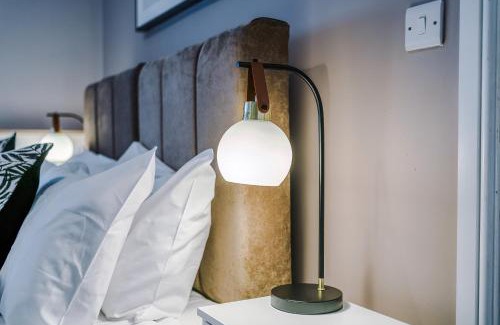 Stoke-on-Trent Casa | Hartshill House by YourStays