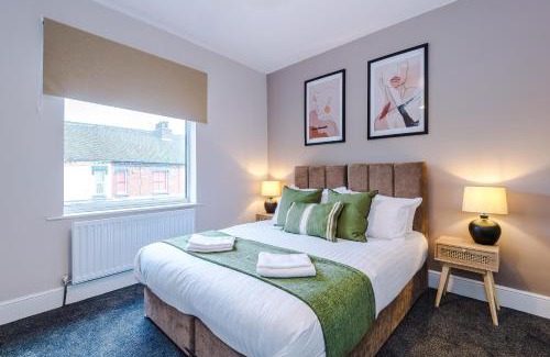 Stoke-on-Trent Casa | Hartshill House by YourStays