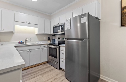 Westminster Condominio | Hartwell Villas Blue near Lake Hartwell!
