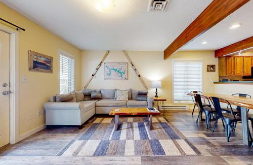 McHenry Casa | Hartwood K