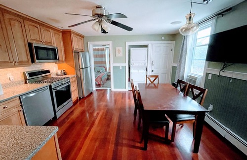 Lower Allston Apartamento | Harvard Allston 2FL 3-Bedroom 2-Bath Suite