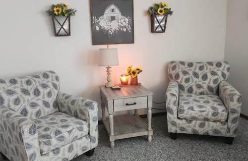 Cambria Apartamento | Harvest Haven's Sunflower Serenity