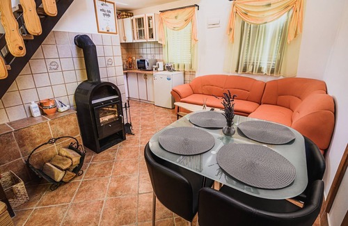 Brezice Casa | Harvest Horizon Holiday Home with Sauna - One Bedroom Holiday Home