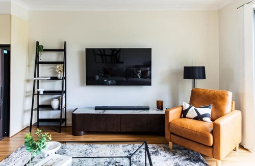 Ringwood Casa | Harvey a Stylish and Spacious Retreat in a Prime Location