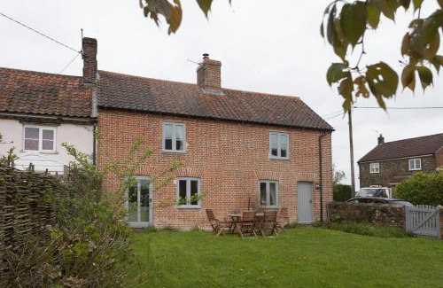 Barney Casa | Harvey Cottage