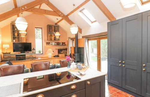 Helston Cabaña | HARVEY'S HOUSE, family friendly, with hot tub in Helston