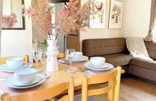 Harwich Apartamento | Harwich - Caravan - Sleeps 10 - Garden - Pool
