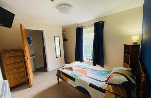 Hasland Casa | Hasland Hotel, En-suite Rooms, S41