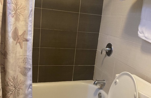 Eastport Otro | Hassel Free Farmhouse