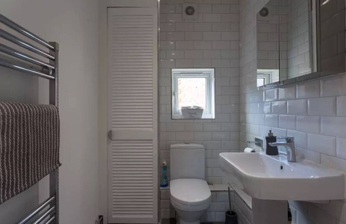 Luton Hotel | Hastings House Luton - Inhabit Short Stays