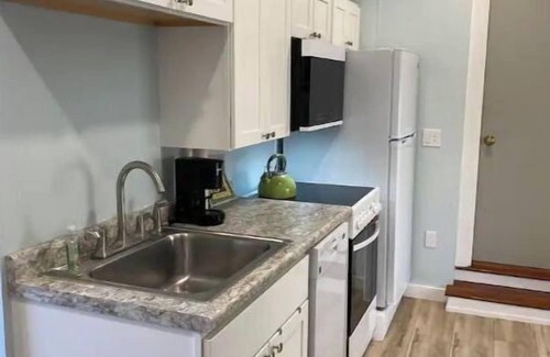 Auburn Apartamento | Hasty House Studio