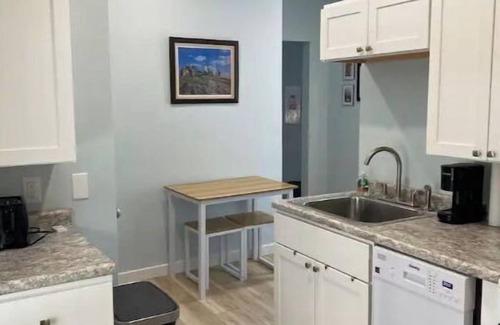 Auburn Apartamento | Hasty House Studio