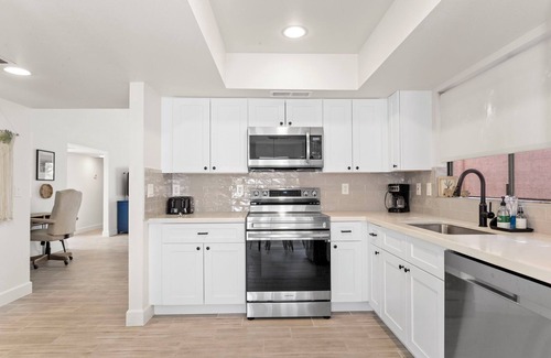 Glendale Casa | Hatcher Hideaway | 3BR w/Heated Pool Option