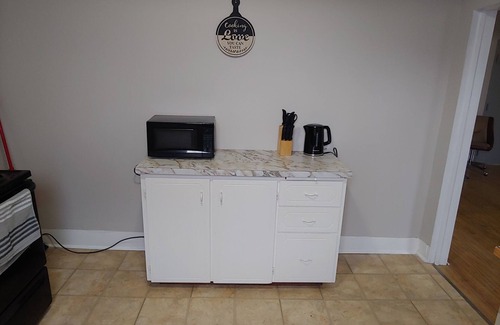 Moose Jaw Apartamento | Hate Hotels? #325 One Bedroom Suite is Ideal 4 Tradesmen!
