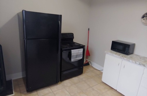 Moose Jaw Apartamento | Hate Hotels? #325 One Bedroom Suite is Ideal 4 Tradesmen!