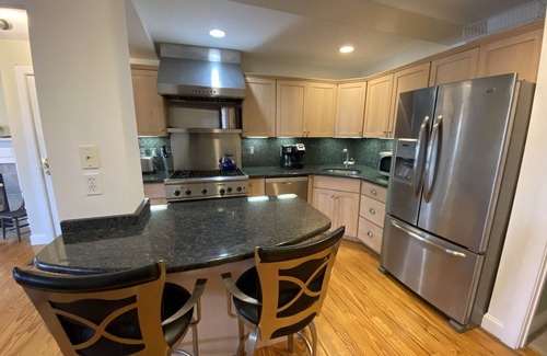 New Bedford Apartamento | Hathaway Home - Downtown Historic New Bedford, A TRAVÉS DEL MUSEO WHALE